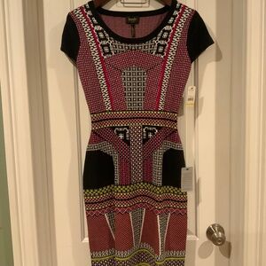 BRAND NEW W/TAGS, SEXY FITTED DRESS BY LAUNDRY